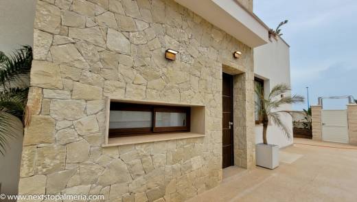 Villas de obra nueva de 3 dormitorios con piscina privada y aparcamiento privado - Vera Playa
